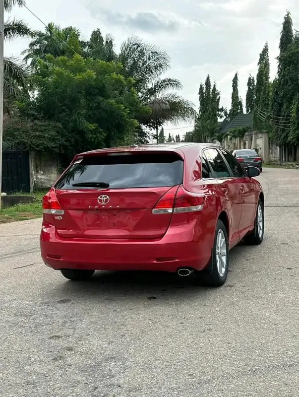 Thumbnail 7 of 2010 Toyota Venza XLE
