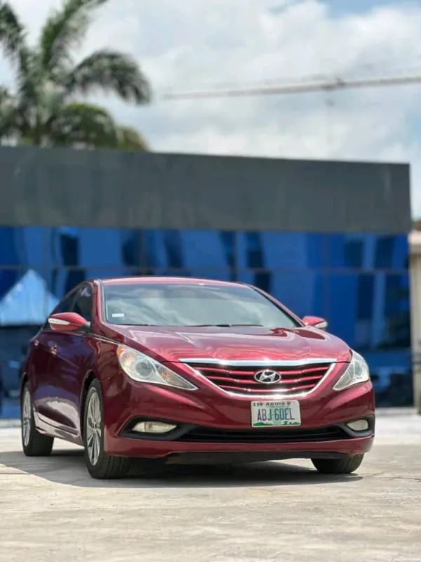 Main image of 2012 Hyundai Sonata