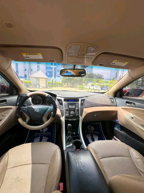 Thumbnail 2 of 2012 Hyundai Sonata