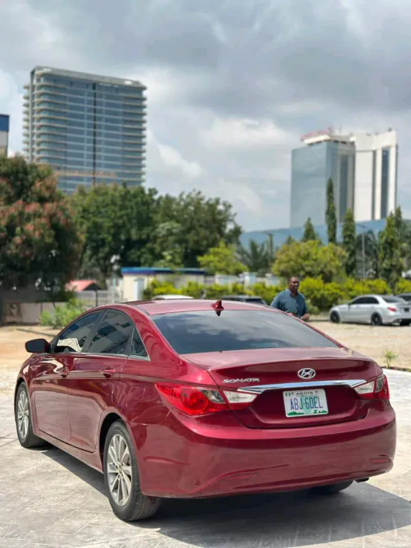 Thumbnail 5 of 2012 Hyundai Sonata