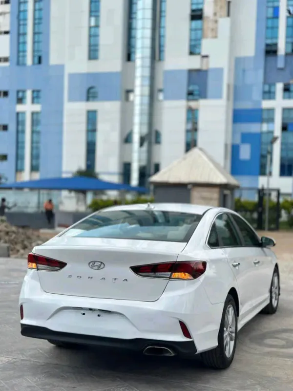 Thumbnail 4 of 2018 Hyundai Sonata
