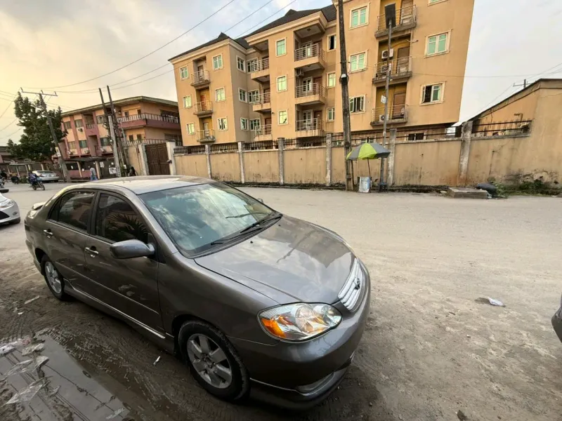 Thumbnail 3 of 2004 Toyota Corolla SE
