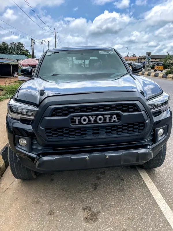 Thumbnail 2 of 2018 Toyota Tacoma TRD PRO
