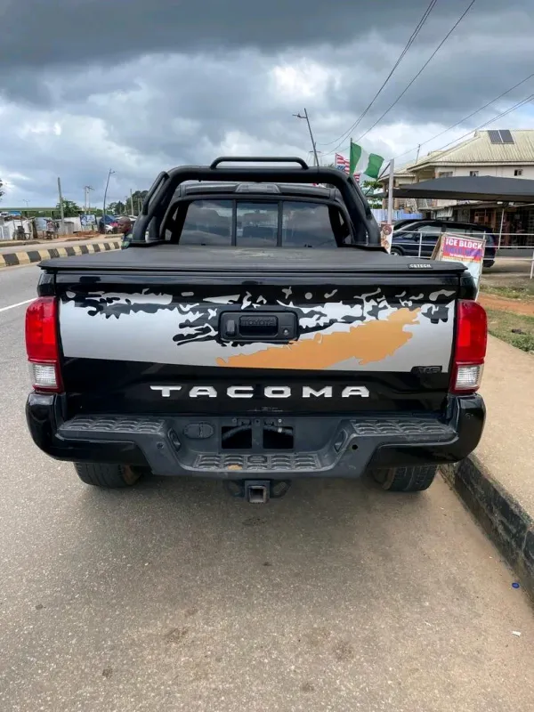Thumbnail 4 of 2018 Toyota Tacoma TRD PRO
