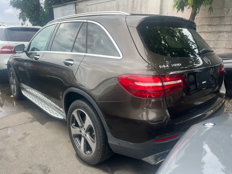 Thumbnail 8 of 2017 Mercedes-Benz GLC-Class