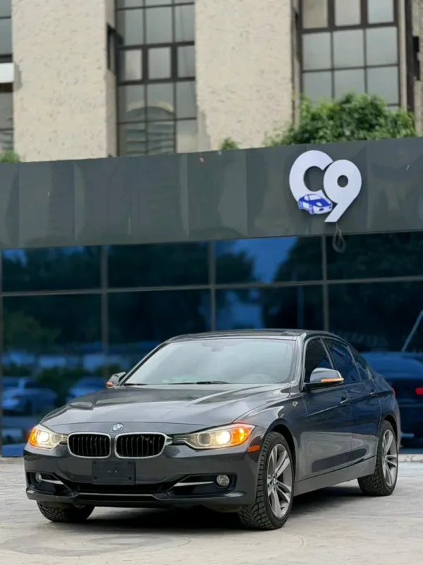 Thumbnail 2 of 2015 BMW 3 Series