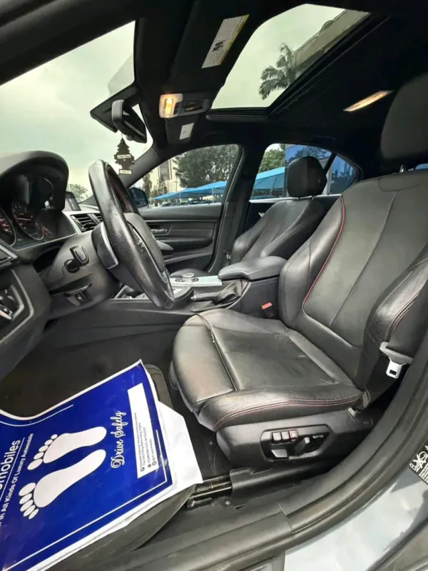 Thumbnail 4 of 2015 BMW 3 Series