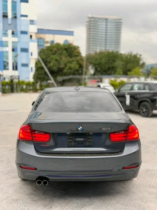 Thumbnail 9 of 2015 BMW 3 Series