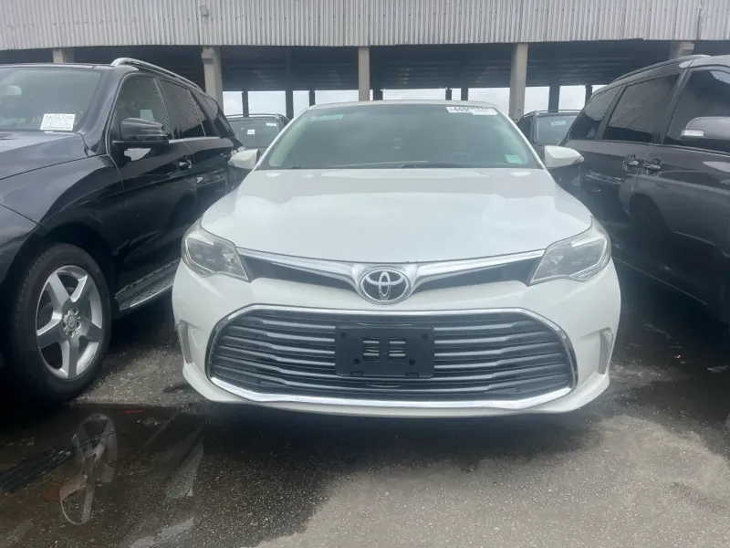 Thumbnail 2 of 2016 Toyota Avalon