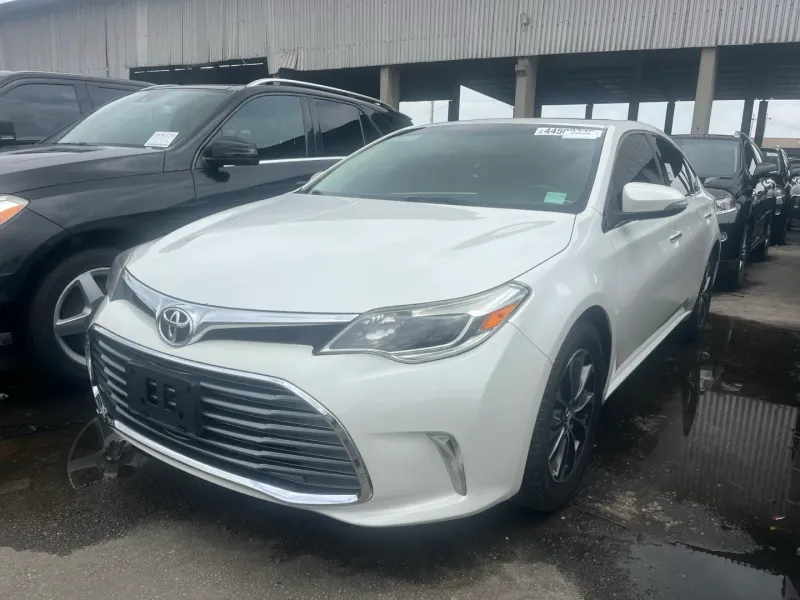 Thumbnail 3 of 2016 Toyota Avalon