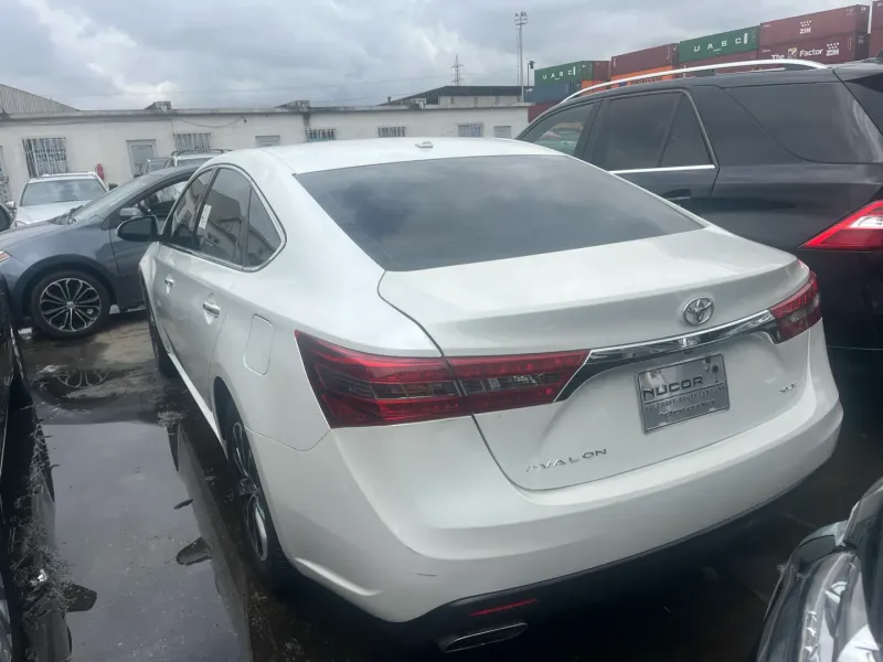 Thumbnail 7 of 2016 Toyota Avalon
