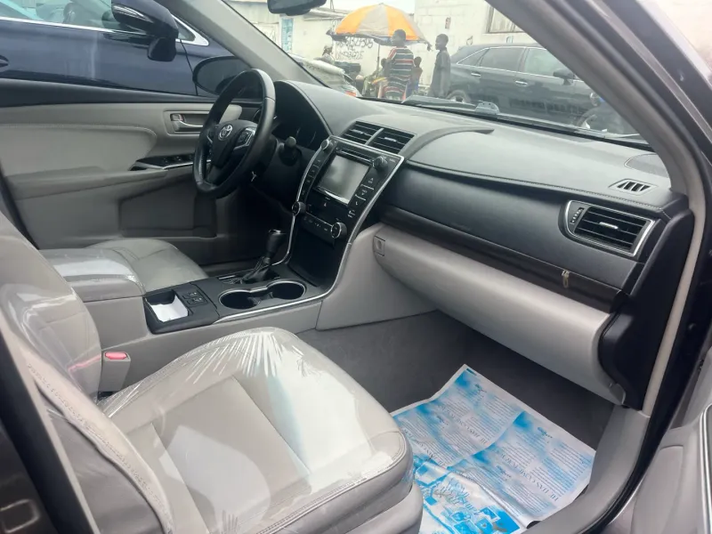 Thumbnail 4 of 2016 Toyota Camry xle