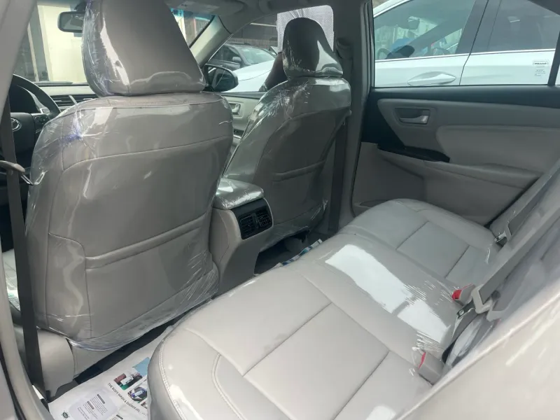 Thumbnail 5 of 2016 Toyota Camry xle