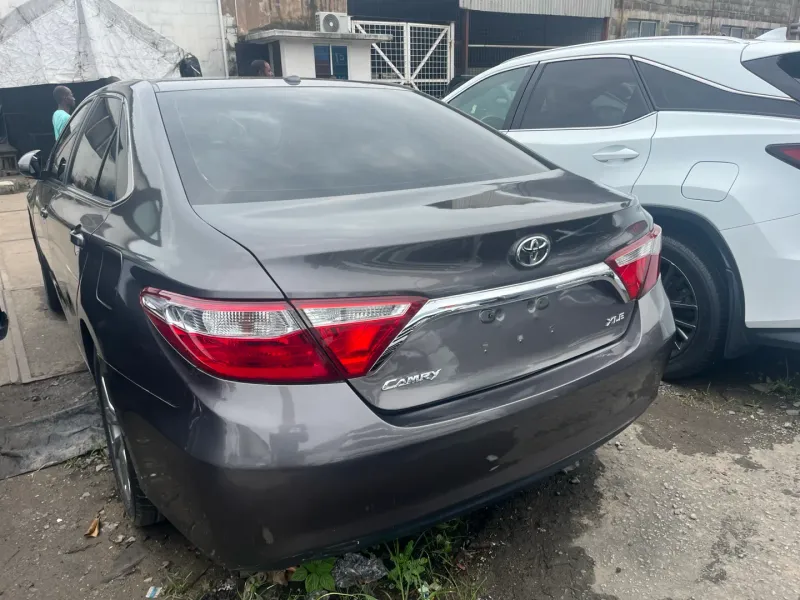 Thumbnail 6 of 2016 Toyota Camry xle