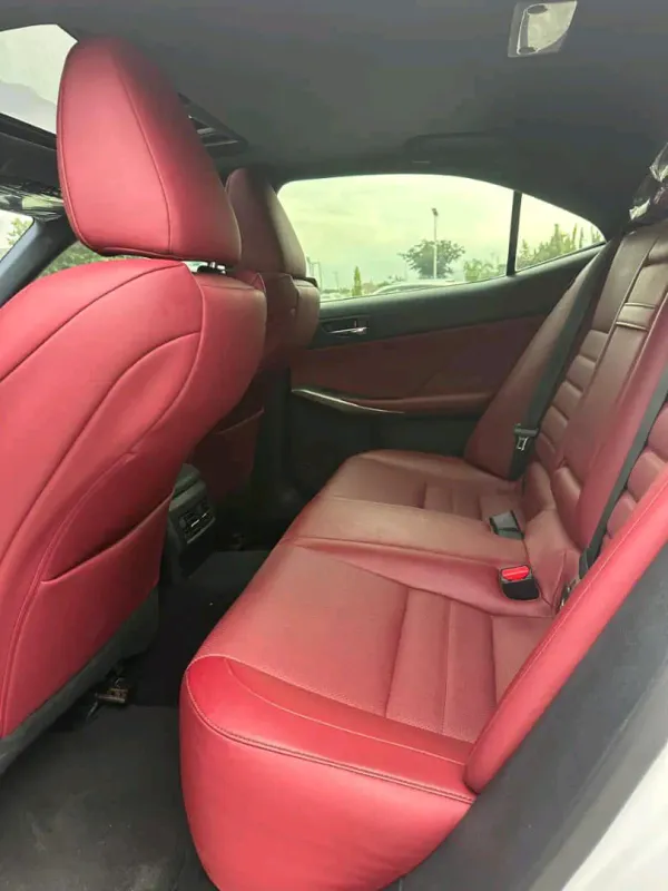 Thumbnail 4 of 2016 Lexus IS