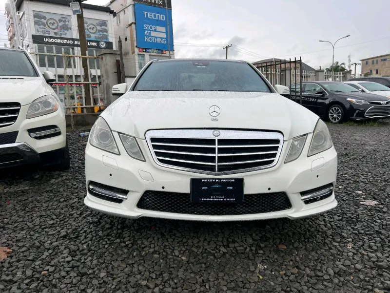 Main image of 2012 Mercedes-Benz E-Class
