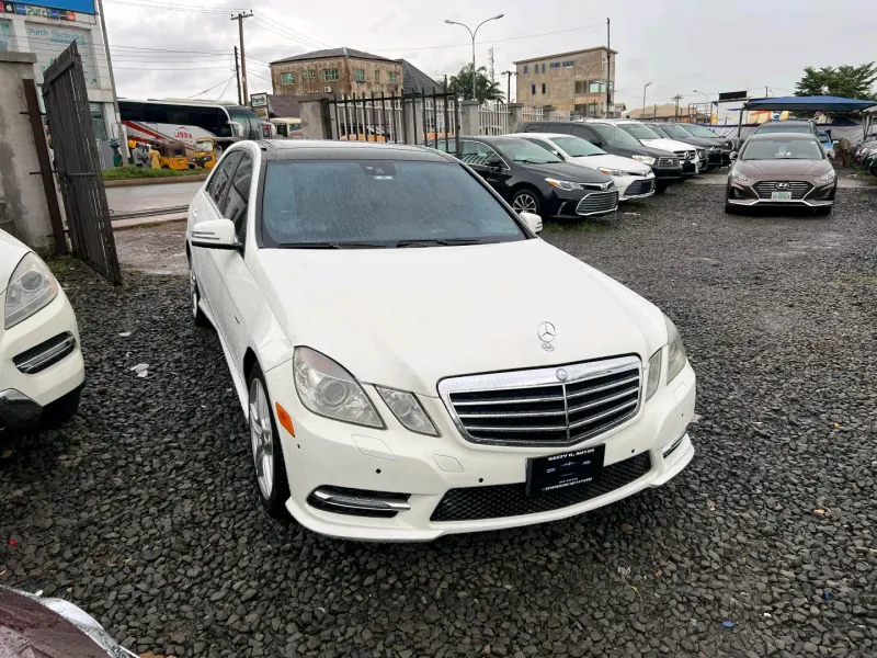 Thumbnail 2 of 2012 Mercedes-Benz E-Class