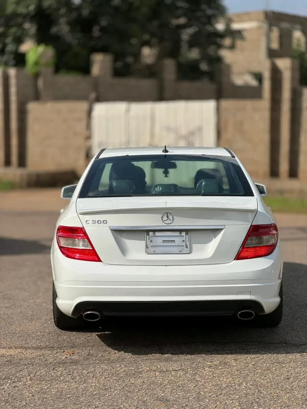 Thumbnail 4 of 2008 Mercedes-Benz C-Class