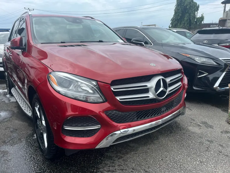 Thumbnail 3 of 2019 Mercedes-Benz GLE-Class