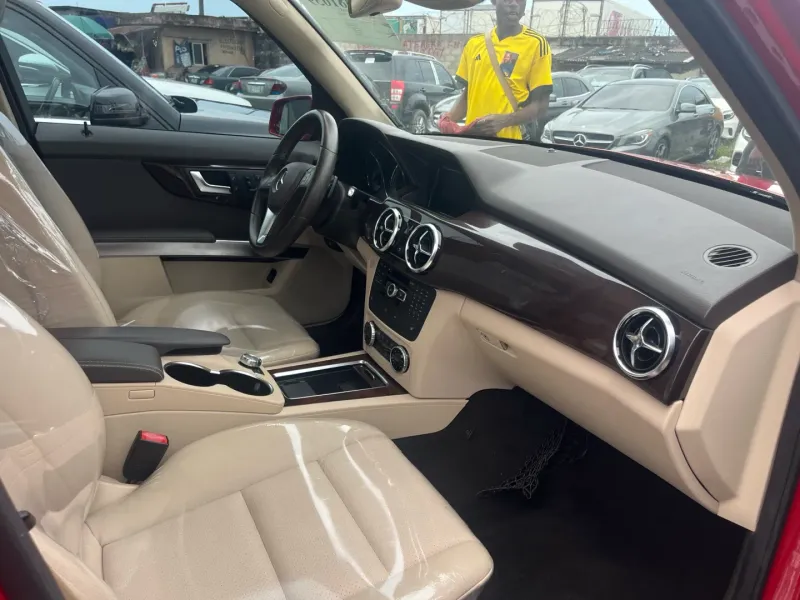 Thumbnail 4 of 2014 Mercedes-Benz GLK-Class
