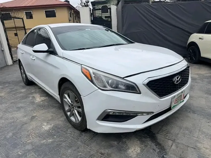 Thumbnail 9 of 2015 Hyundai Sonata Hybrid XLE