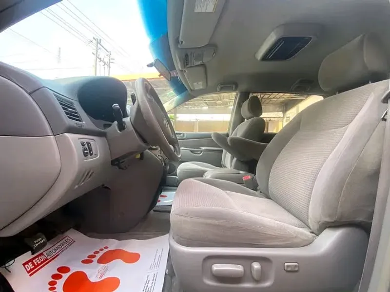 Thumbnail 2 of 2008 Toyota Sienna XLE