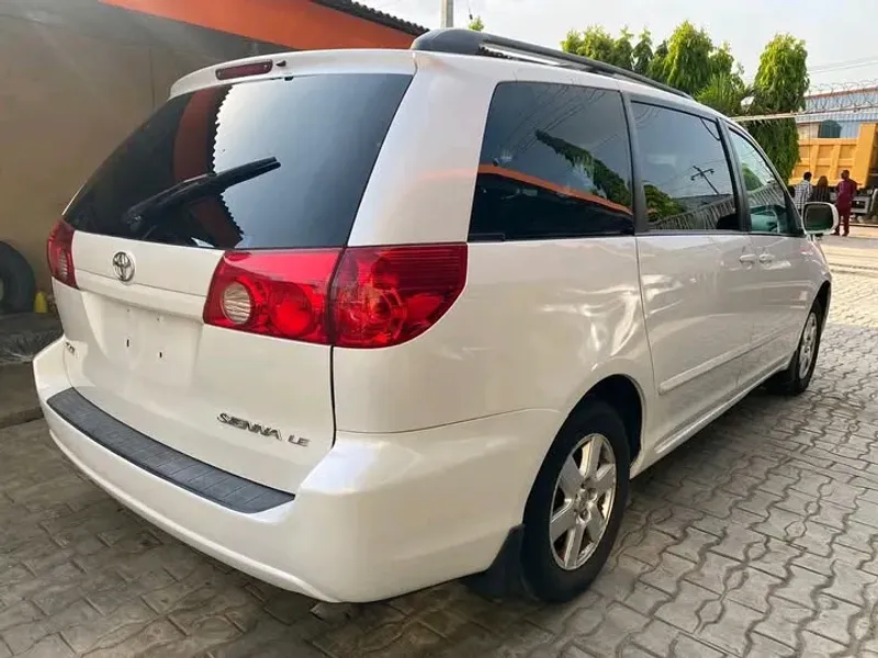 Thumbnail 6 of 2008 Toyota Sienna XLE