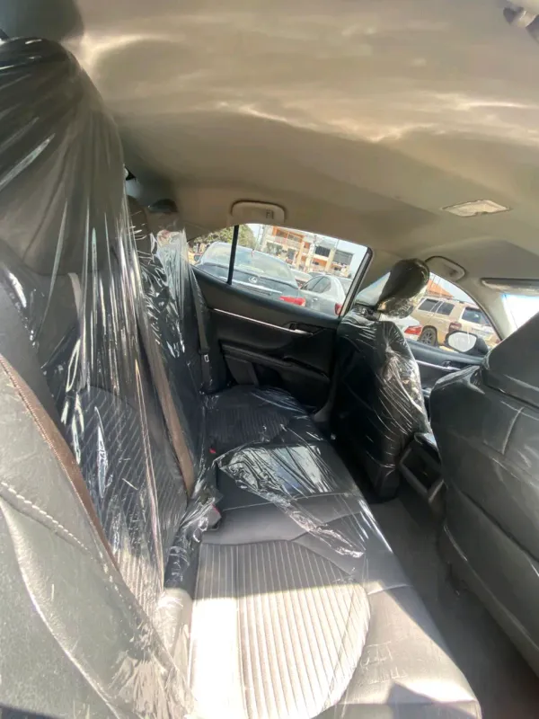 Thumbnail 5 of 2020 Toyota Camry SE