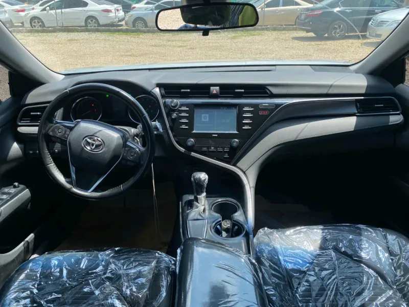 Thumbnail 8 of 2020 Toyota Camry SE