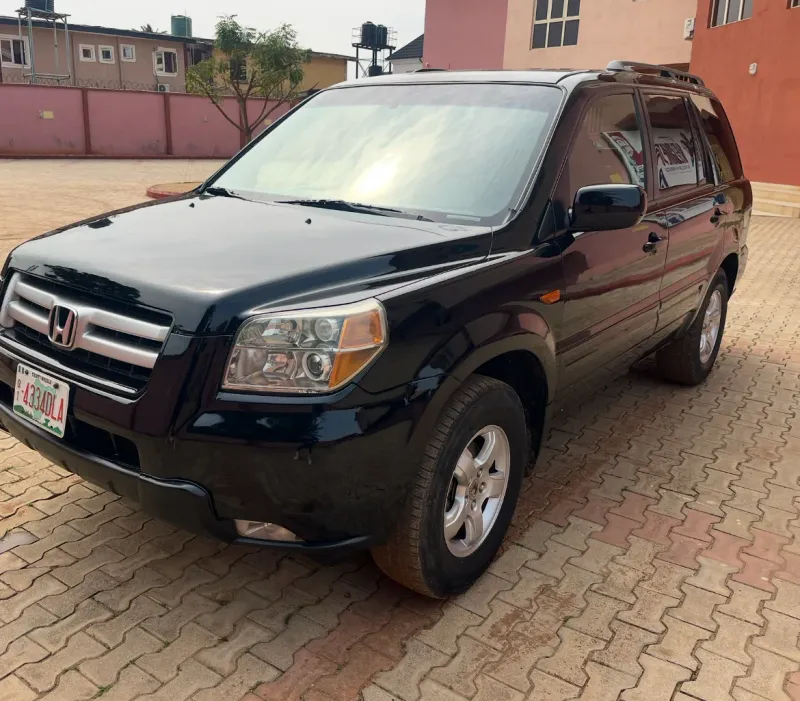 Main image of 2007 HONDA Pilot XLE