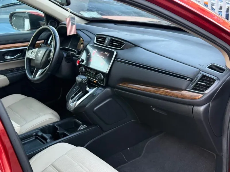 Thumbnail 2 of 2017 HONDA CR-V