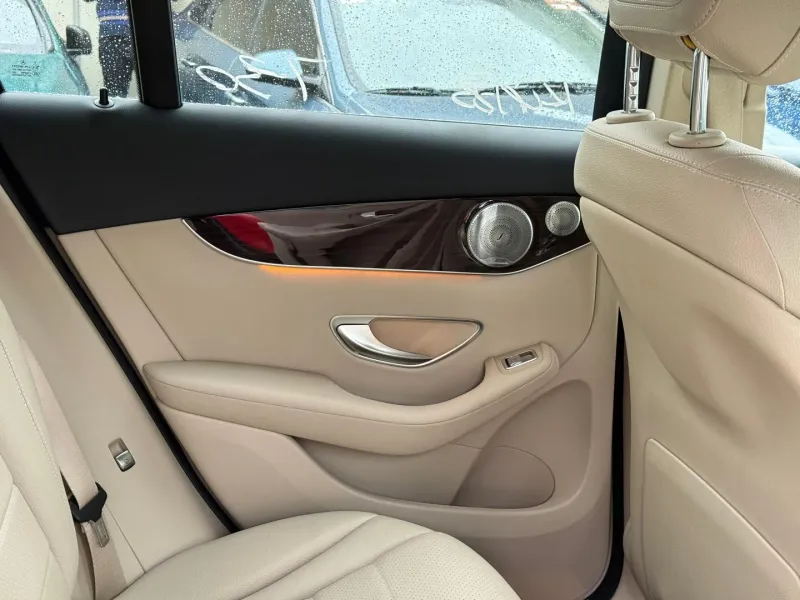 Thumbnail 6 of 2017 MERCEDES-BENZ GLC-Class
