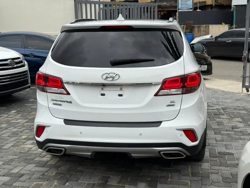 Thumbnail 2 of 2018 HYUNDAI Santa Fe