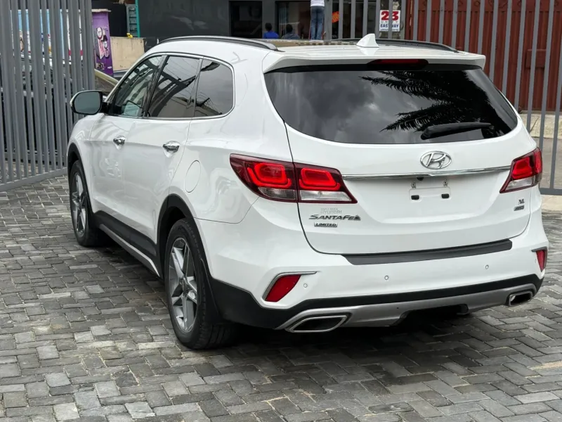 Thumbnail 4 of 2018 HYUNDAI Santa Fe