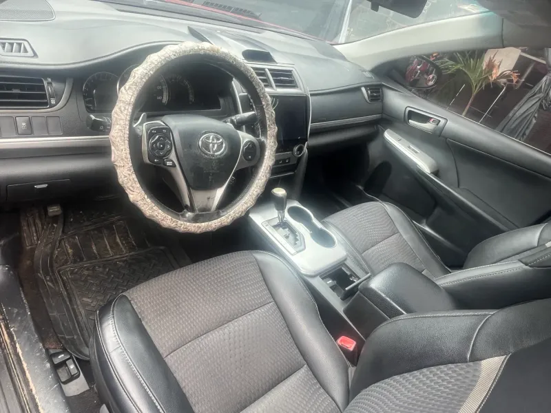 Thumbnail 2 of 2013 TOYOTA Camry