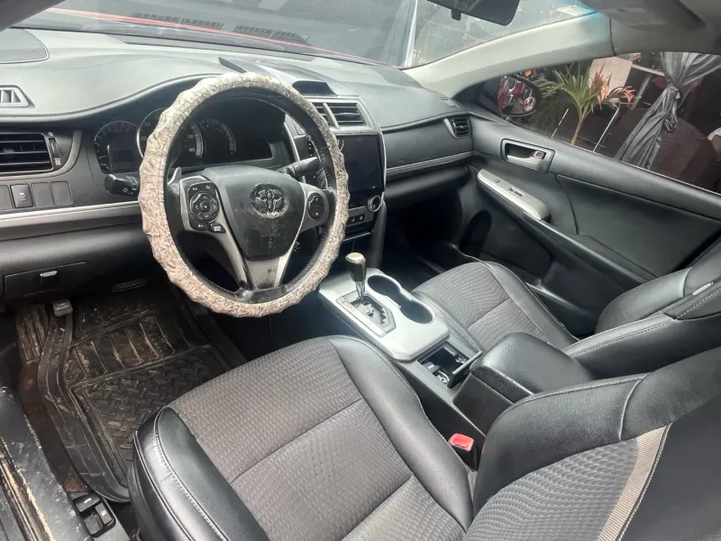 Thumbnail 6 of 2013 TOYOTA Camry