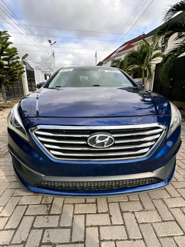 Main image of 2015 HYUNDAI Sonata