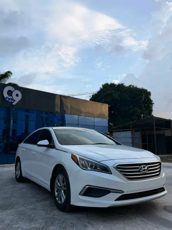 Main image of 2015 Hyundai Sonata