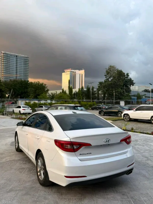 Thumbnail 7 of 2015 Hyundai Sonata