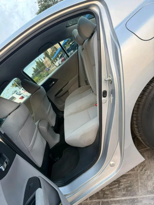 Thumbnail 4 of 2013 Honda Accord LX