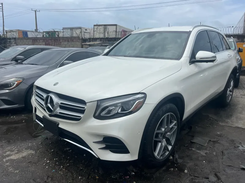 Thumbnail 3 of 2017 Mercedes-Benz GLC-Class