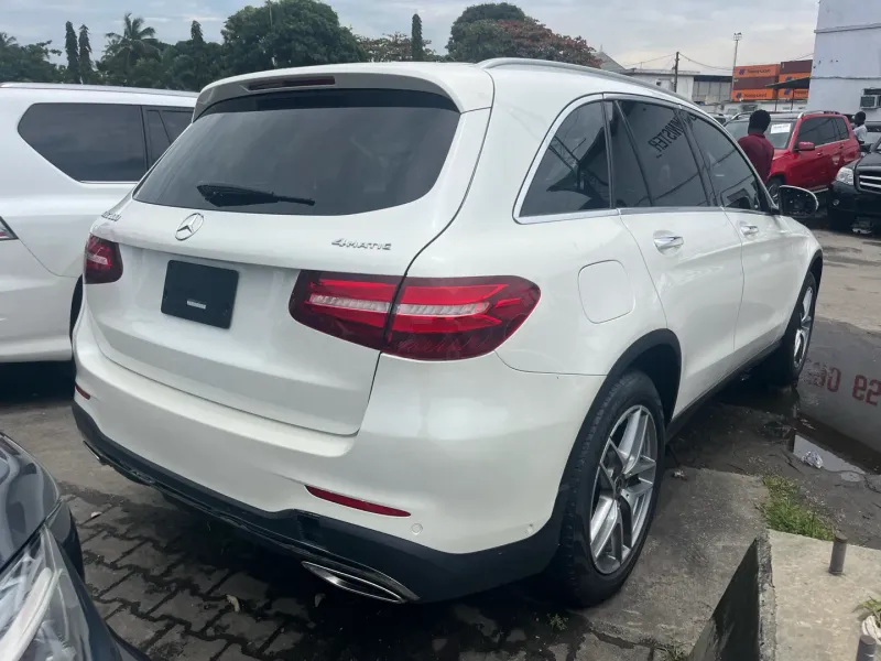 Thumbnail 7 of 2017 Mercedes-Benz GLC-Class