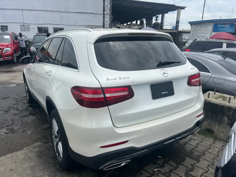 Thumbnail 9 of 2017 Mercedes-Benz GLC-Class