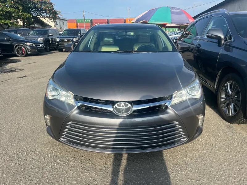 Thumbnail 2 of 2016 Toyota Camry