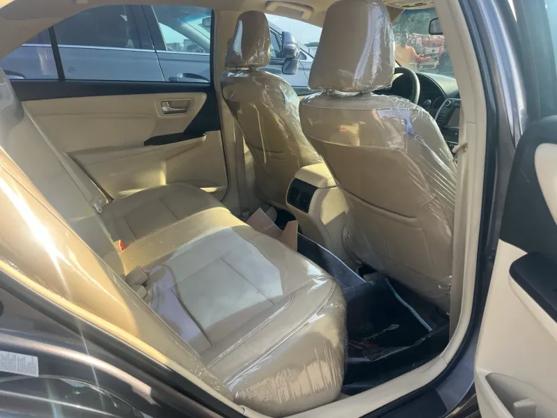 Thumbnail 5 of 2016 Toyota Camry