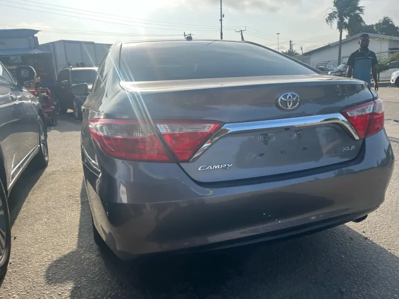Thumbnail 9 of 2016 Toyota Camry