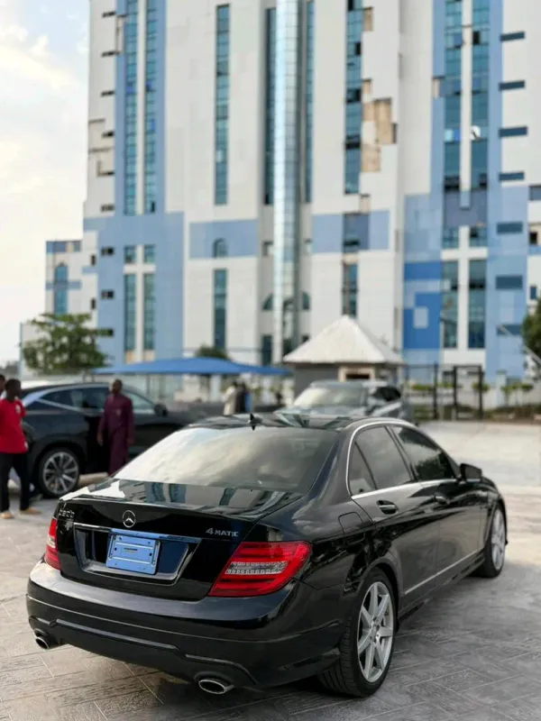 Thumbnail 6 of 2014 Mercedes-Benz C-Class C300