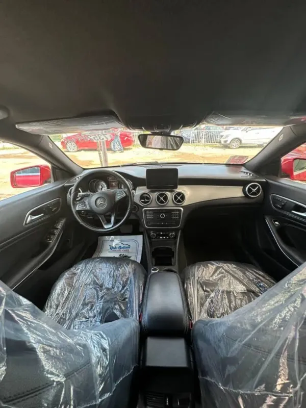 Thumbnail 3 of 2015 Mercedes-Benz CLA-Class CLA