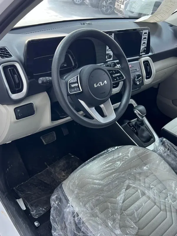 Thumbnail 3 of 2025 Kia Sorento