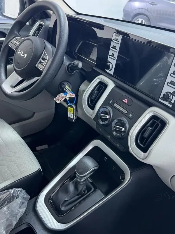 Thumbnail 4 of 2025 Kia Sorento